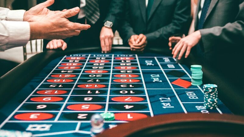 Chiến lược chơi poker và Baccarat hàng đầu